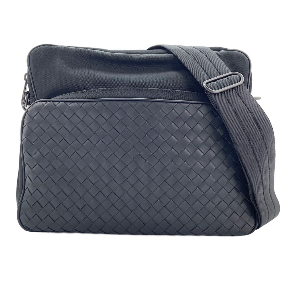 BOTTEGA VENETA Black Intrecciato Shoulder Bag